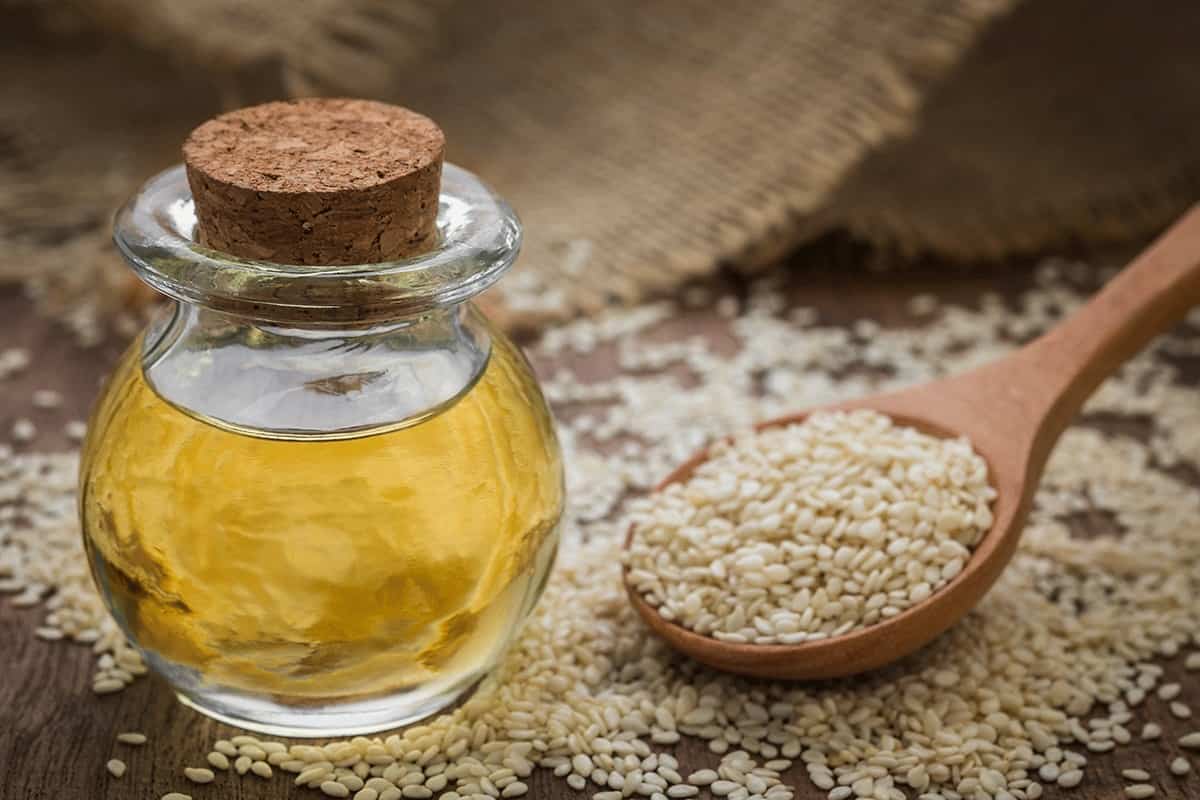 ¡Ahorra mucho dinero! Estos son los aceites más sanos que el de oliva para cocinar 4 Moncloa Aceite de sésamo