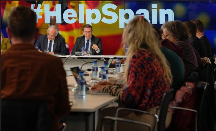 Feijóo se reunió con la prensa internacional para explicar lo que supone la amnistía para los españoles
