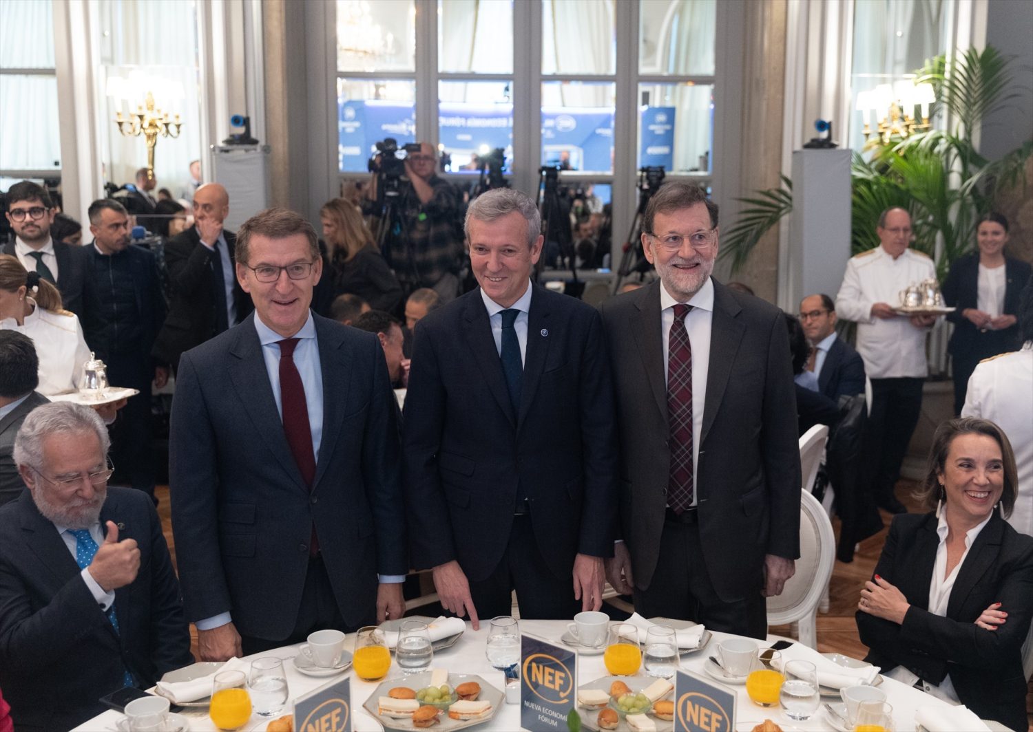 Alfonso Rueda, entre Alberto Núñez Feijóo y Mariano Rajoy, los presidentes gallegos que obtuvieron mayoría absoluta en Galicia