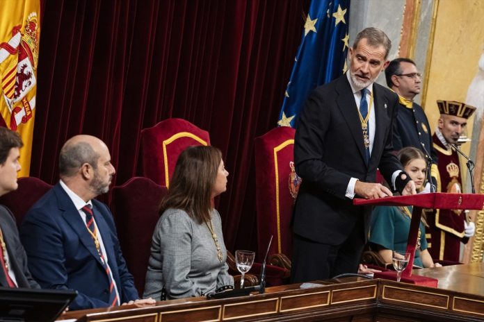 Felipe VI pide no mirar la Constitución con nostalgia