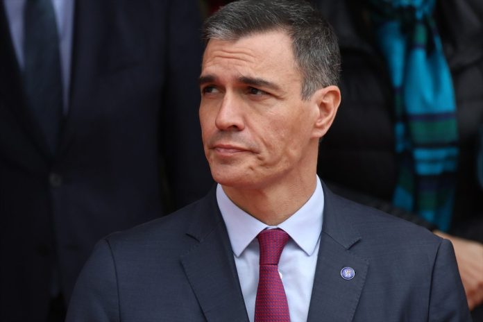 Sánchez defiende tras su investidura todas las tesis de Puigdemont