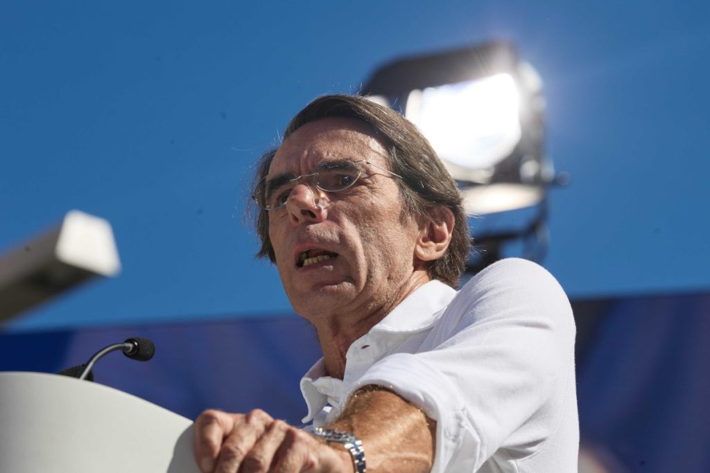 FAES diferencia los indultos de Aznar a condenados de Filesa de los de Sánchez a los independentistas 2 Moncloa FAES asegura que no es lo mismo amnistiar a independentistas que a insumisos