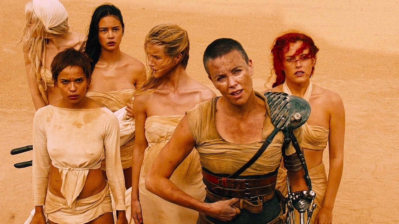 ¿Te apetece quedarte en casa? Pasa una tarde en familia con estas divertidísimas comedias 2 Moncloa Mad Max: Furia en el Camino