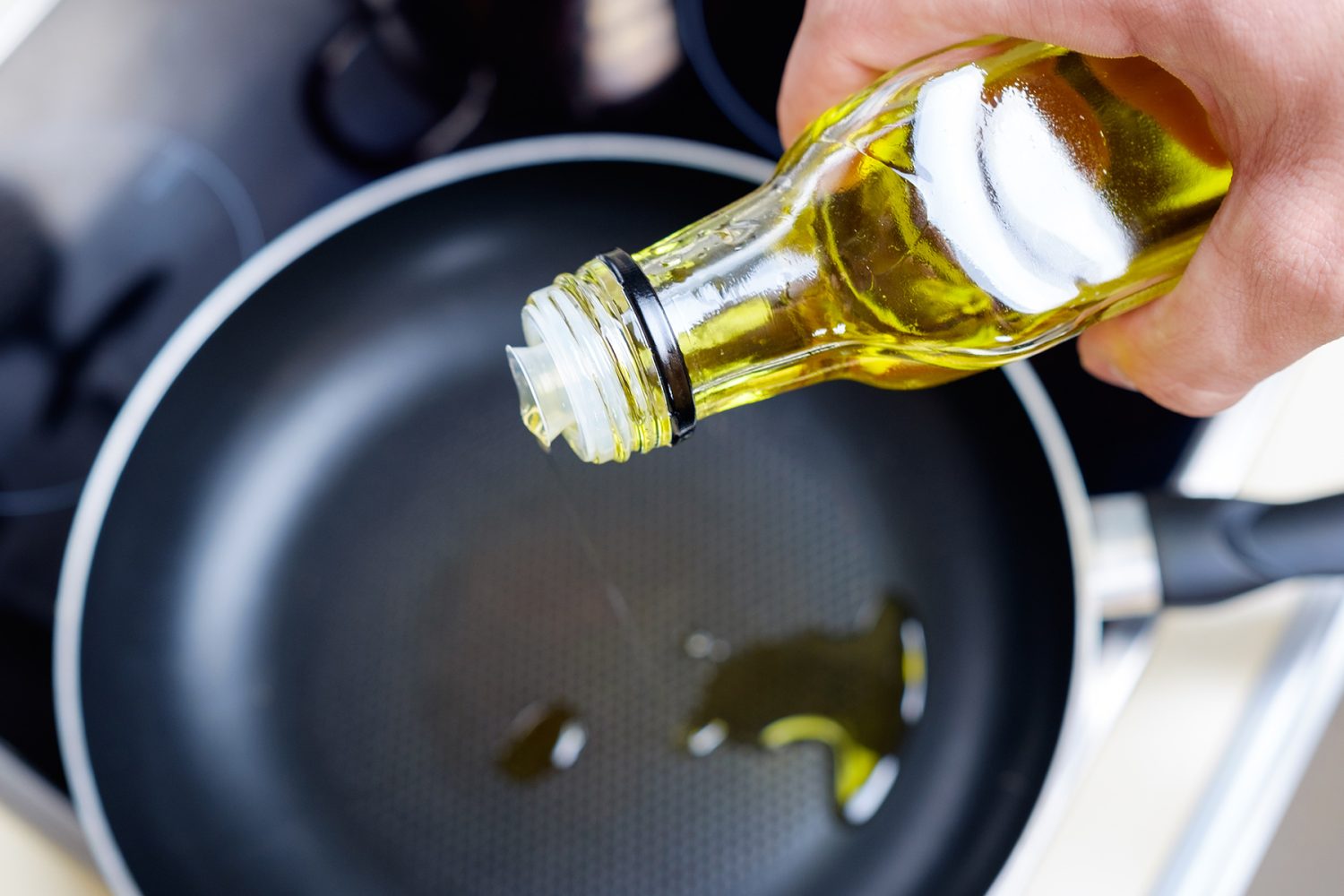 Ahorra mucho dinero en aceite al freír las patatas o empanadillas con estos sencillos consejos 3 Moncloa Usar la tecla ahorro de aceite.