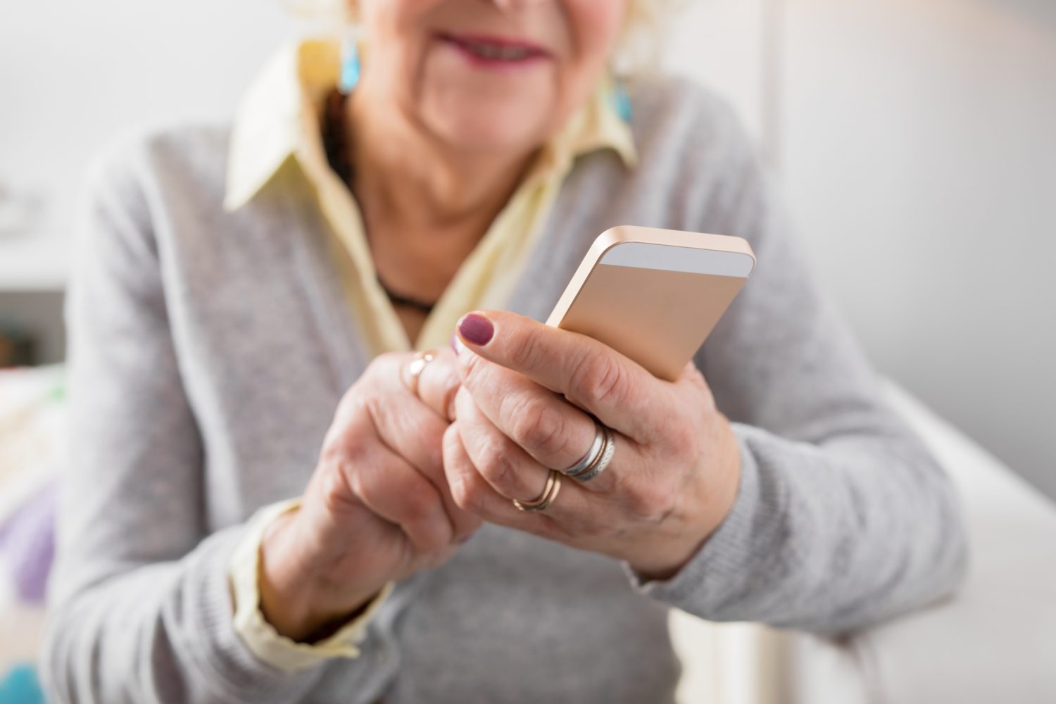 Pérdida de audición y visión: Cómo abordar las dificultades sensoriales en adultos mayores 3 Moncloa Herramientas para la perdida de audición