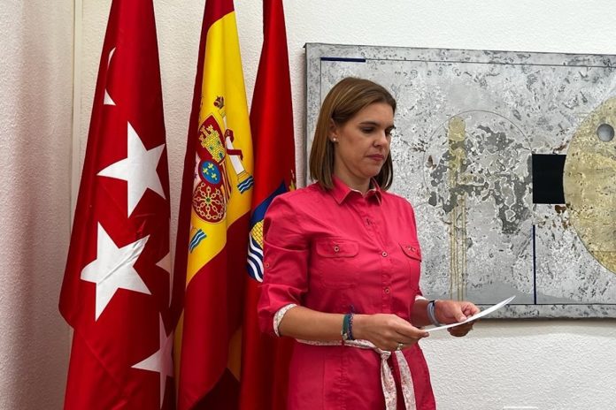 Judith Piquet, alcaldesa de Alcalá de Henares, desalojó al público del pleno.