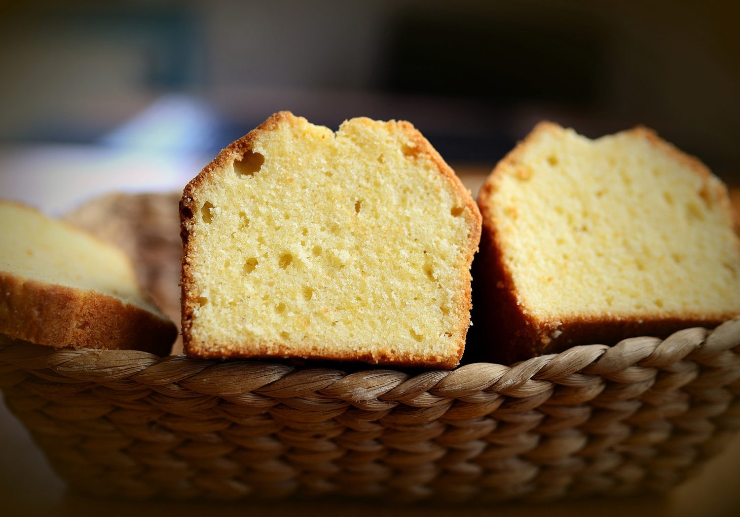 El truco secreto de los maestros en repostería para que los bizcochos queden altos y esponjosos 3 Moncloa ¿Qué precauciones hay que tomar para asegurar una textura correcta?