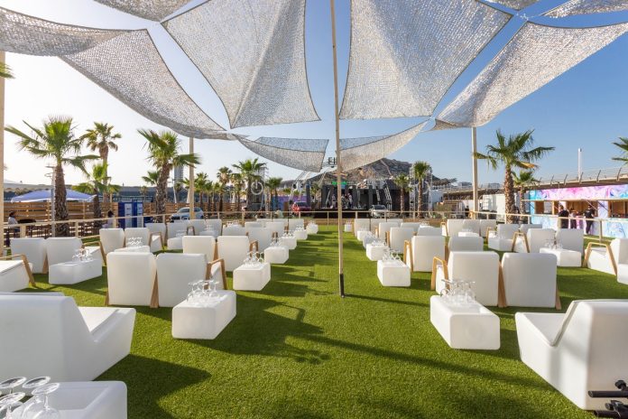 cesped artificial para eventos