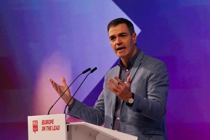 Pedro Sánchez, candidato del PSOE a la investidura, pacta con Junts y ERC una ley de amnistía que supone un desafío al Estado