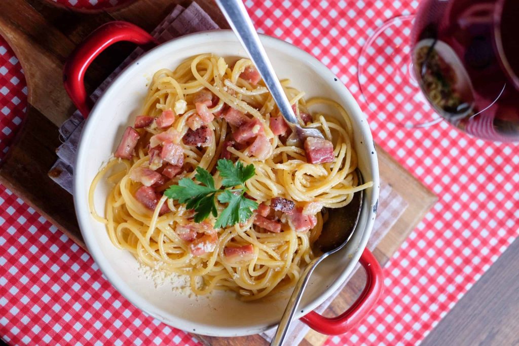El secreto de los cocineros italianos para que la salsa carbonara quede más suave y cremosa 3 Moncloa pinar kucuk QuFm328PV88 unsplash scaled 2 Moncloa