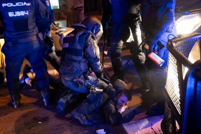 Uno de los detenidos en las protestas de Ferraz durante la noche del miércoles