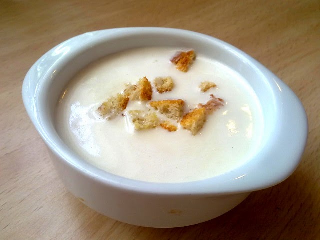 Sopas de ajo, el cálido abrazo gastronómico que conquista paladares. Sumérgete en la tradición culinaria de España 3 Moncloa CONCLUSIÓN: UN PLATO PARA TODAS LAS ESTACIONES