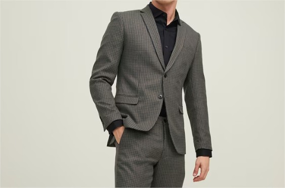 traje 3 1 Moncloa