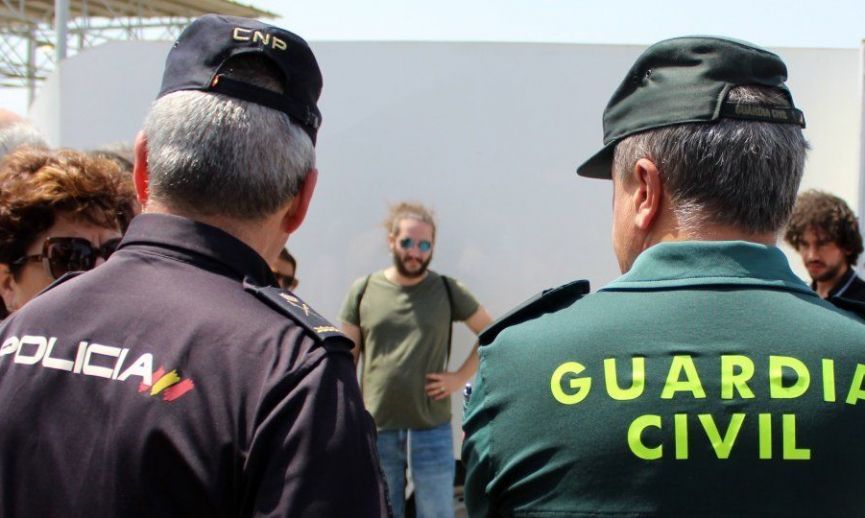 Alba Vergés, ante el juez por impedir la vacunación de policías y guardias civiles 2 Moncloa Policía Nacional y Guardia Civil acusan a Vergés de discriminación y odio