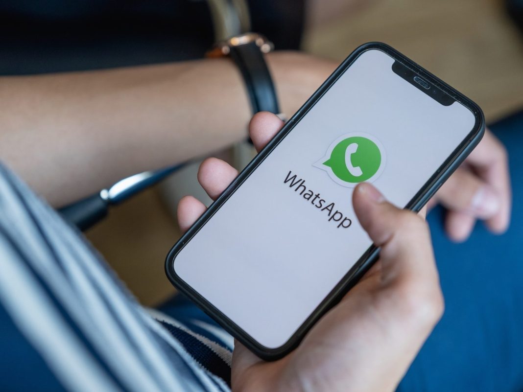 whatsapp policia