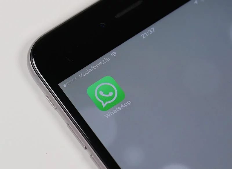 CÓMO ELIMINAR EL GORRO DE PAPÁ NOEL DE WHATSAPP