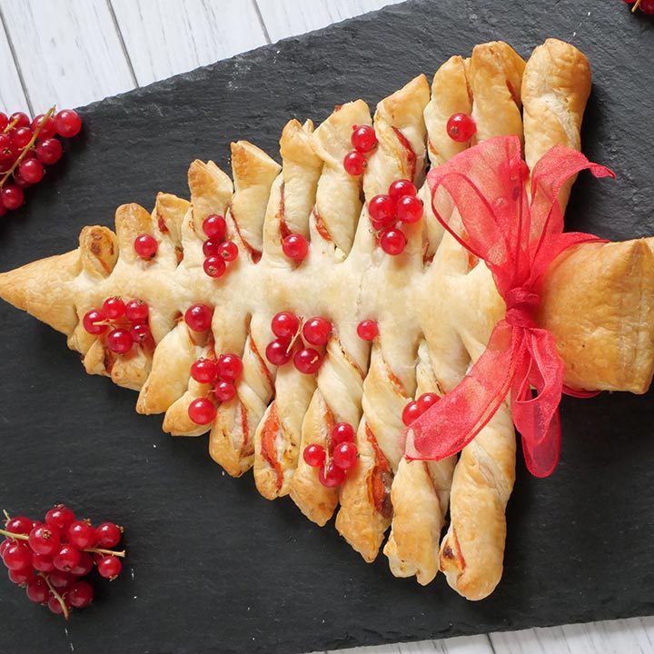 Árbol de Navidad de salmón y queso