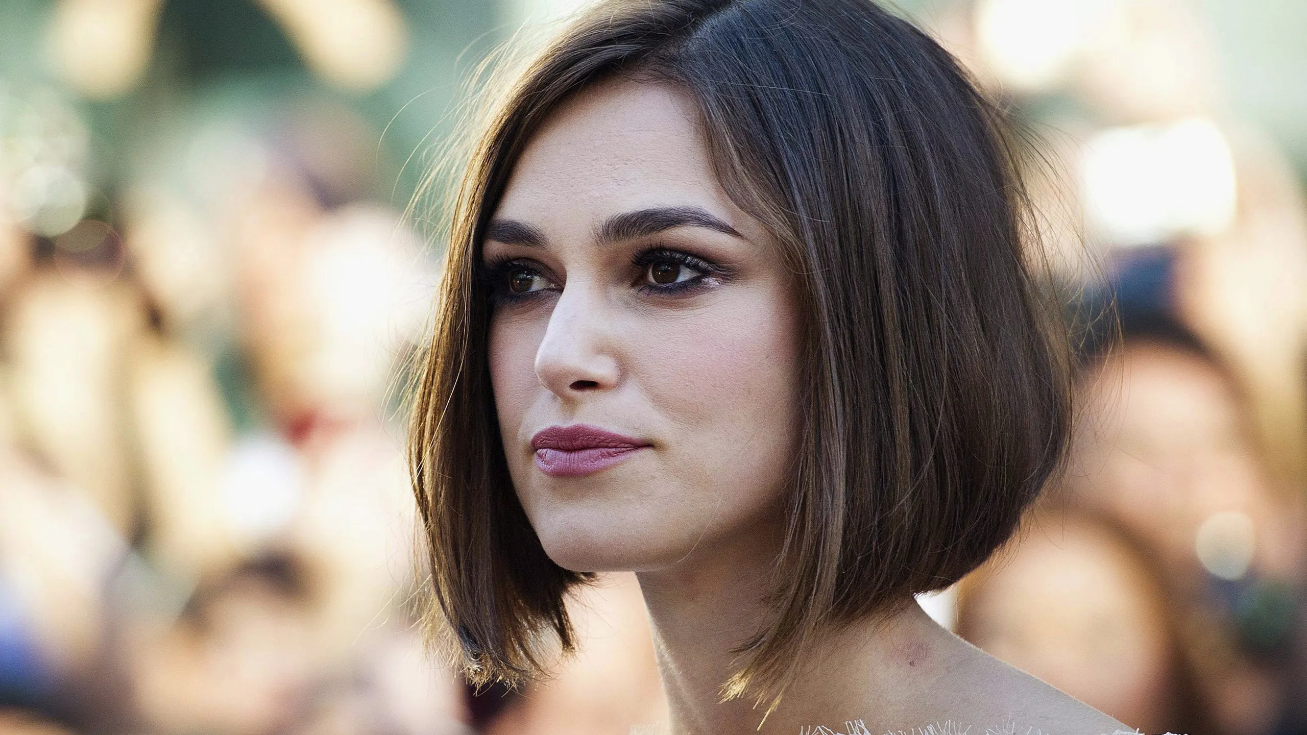 Descubre la verdad sobre el crecimiento capilar: mitos y consejos para un cabello sano y radiante. ¡Revoluciona tu melena! 1 Moncloa MITOS SOBRE EL CRECIMIENTO CAPILAR