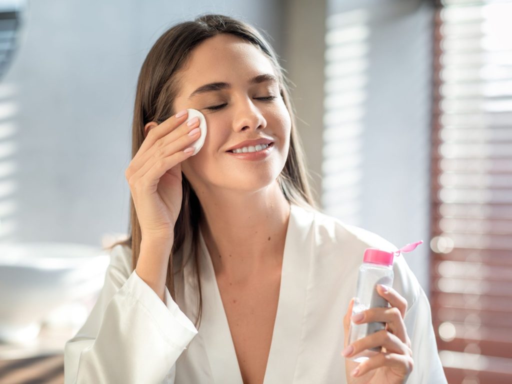 Descubre 10 limpiadores faciales efectivos para una piel radiante: ¡Cuida tu rostro con estilo! 3 Moncloa rostro