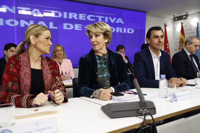 El 'retiro dorado' de Aguirre y Cifuentes, en riesgo | Foto: Europa Press