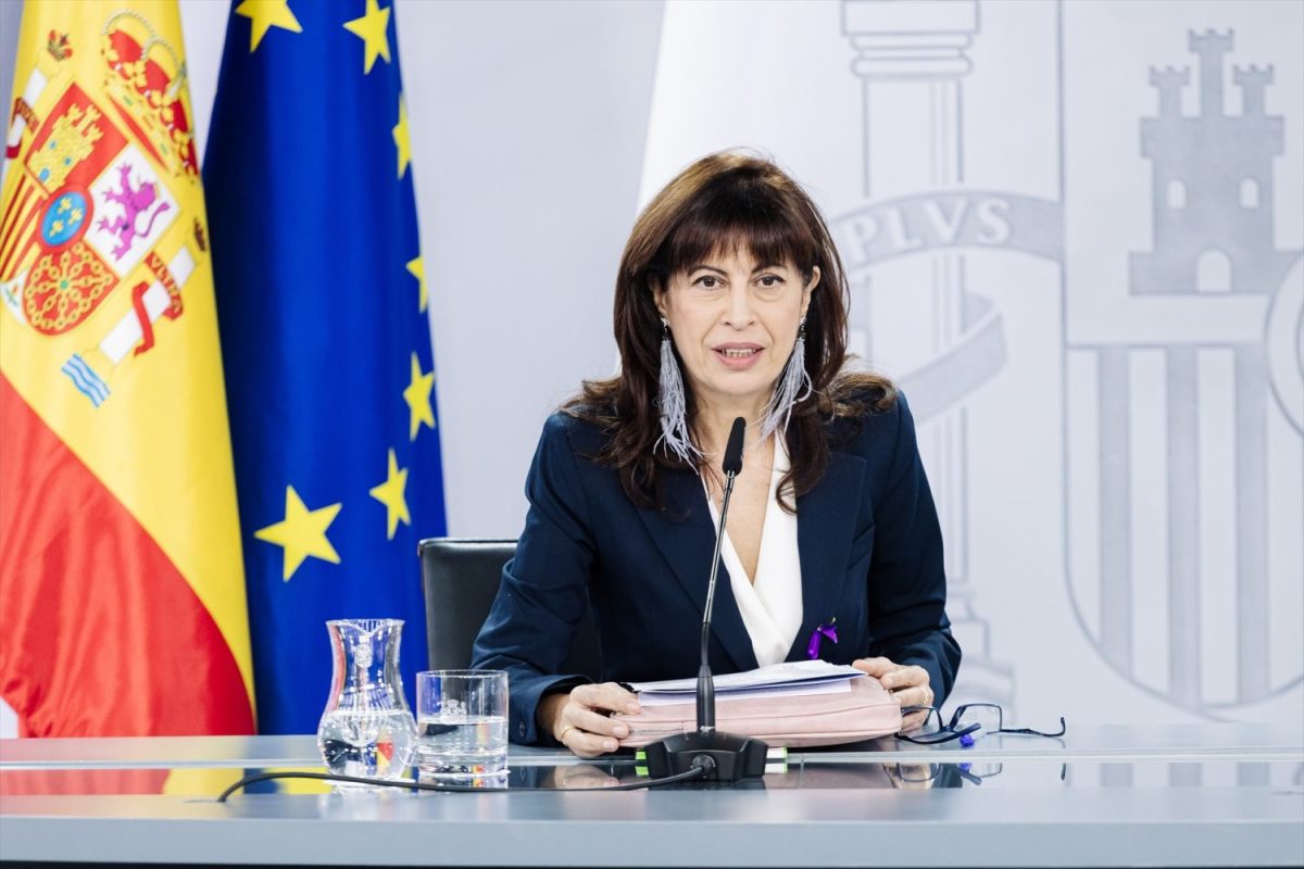 Ana Redondo, ministra de Igualdad, ya ha anunciado que el polémico curso de Huelva no tendrá financiación del Ministerio.