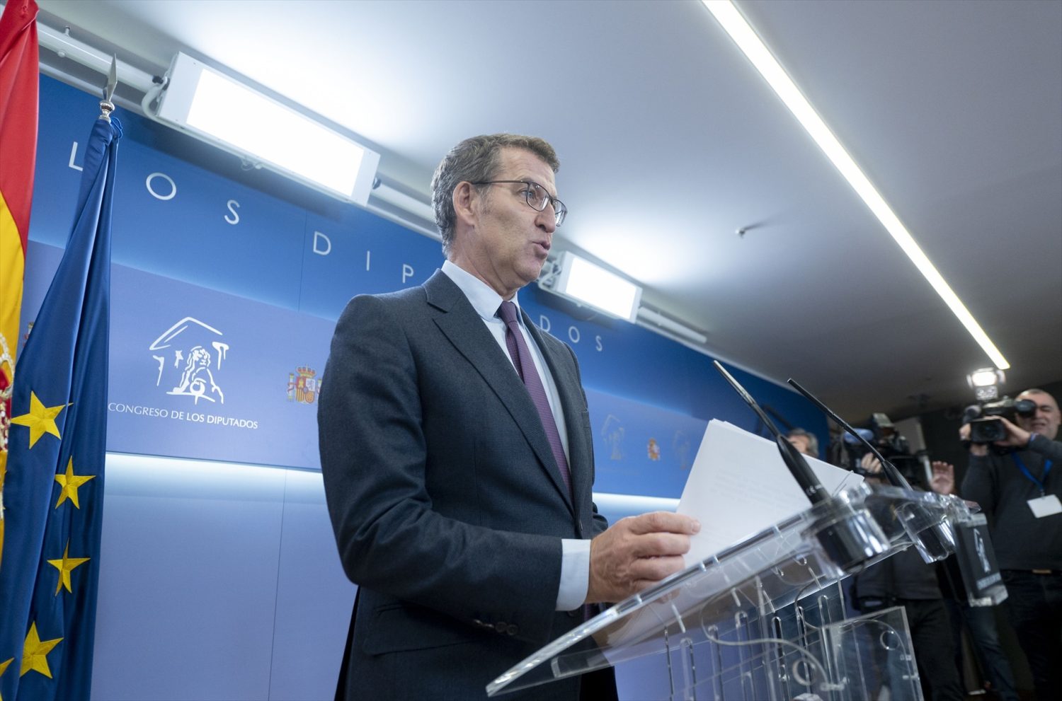 Feijóo busca soluciones a la desesperada contra la amnistía en Bruselas y el Senado