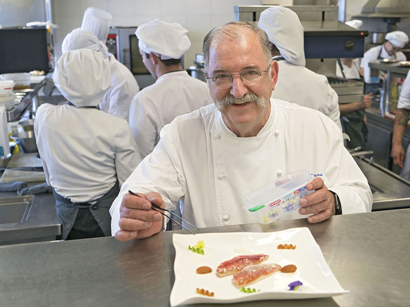 Sorprende en Nochebuena con esta receta exprés para preparar el cardo. ¡Una experiencia culinaria de la mano de Pedro Subijana! 4 Moncloa LA IMPORTANCIA DE LOS INGREDIENTES DE CALIDAD