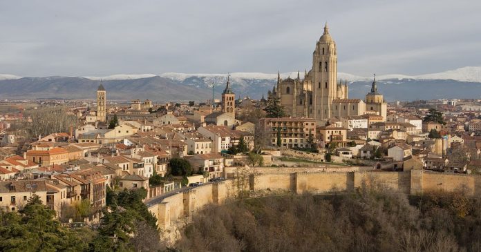 Navidades serenas: Descubre los pueblos más apacibles de España recomendados por la IA para tus vacaciones