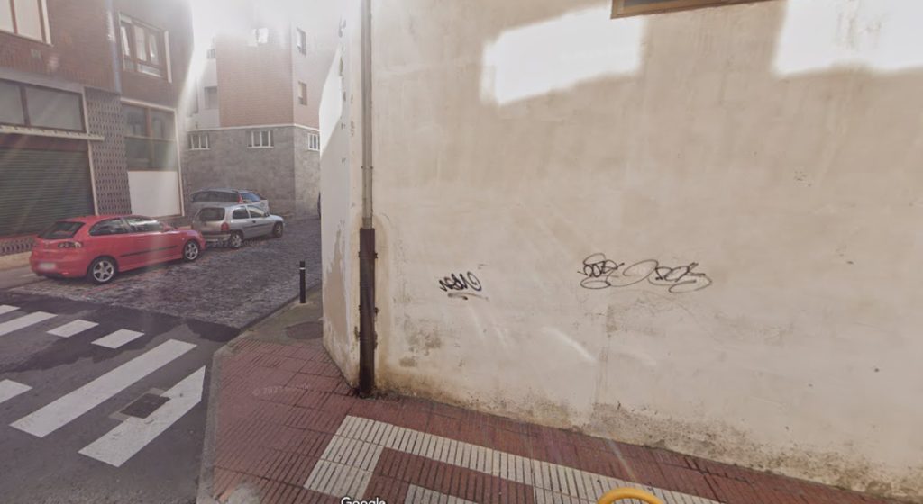 Noche de odio contra la Guardia Civil en Castro Urdiales: «Os vamos a reventar» 1 Moncloa El cruce del odio en Castro Urdiales, donde fueron agredidos cinco agentes de la Guardia Civil y otro de Policía Nacional