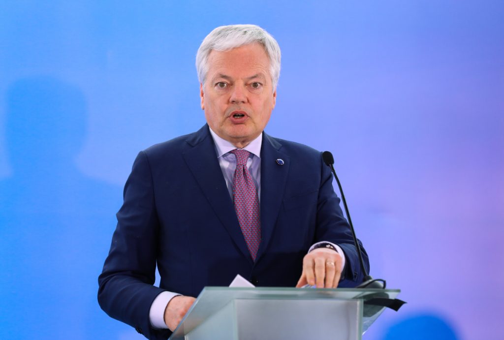 Didier Reynders, comisario europeo de Justicia, tardará meses en desvelar el veredicto de Bruselas sobre la amnistía