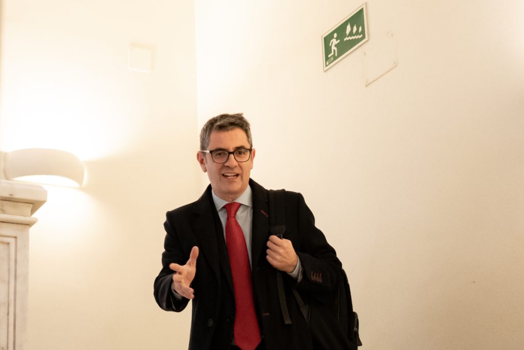 Guilarte y Castán dejan en evidencia la cobardía de Bolaños, Nogueras y Rufián contra el CGPJ 1 Moncloa El ministro de la Presidencia, Justicia y Relaciones con las Cortes, Félix Bolaños
