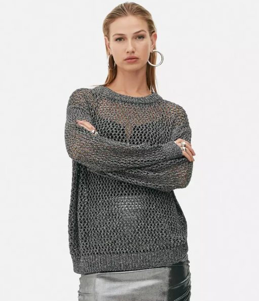 Arrasa con el jersey de última moda de Stradivarius por solo 23 euros: ¡Imperdible tendencia asequible! 2 Moncloa jersey punto metalizado