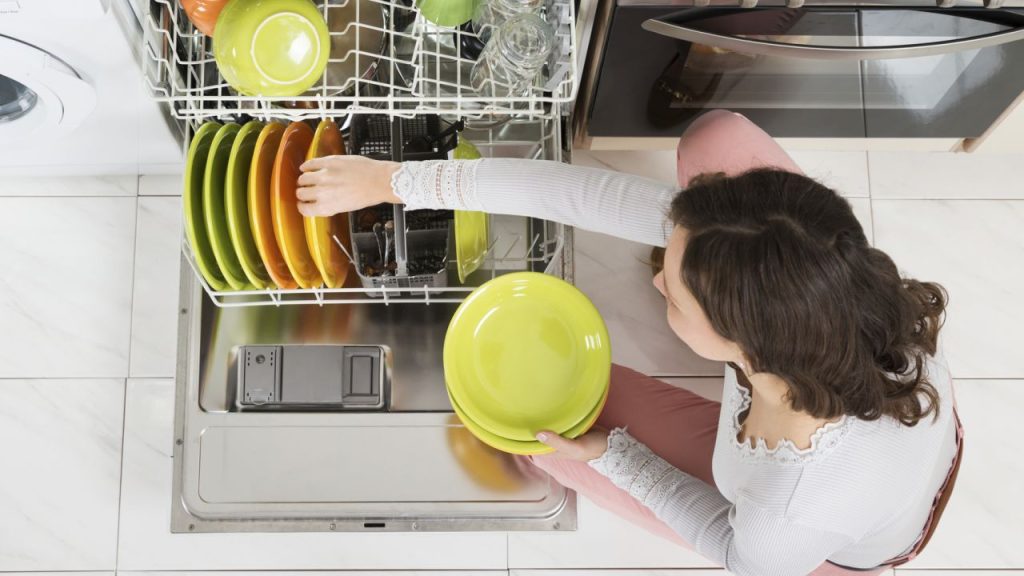 Consejos caseros y eficaces para limpiar el lavavajillas: No volverás a fregar con la mano 2 Moncloa lavavajillas 2 Moncloa