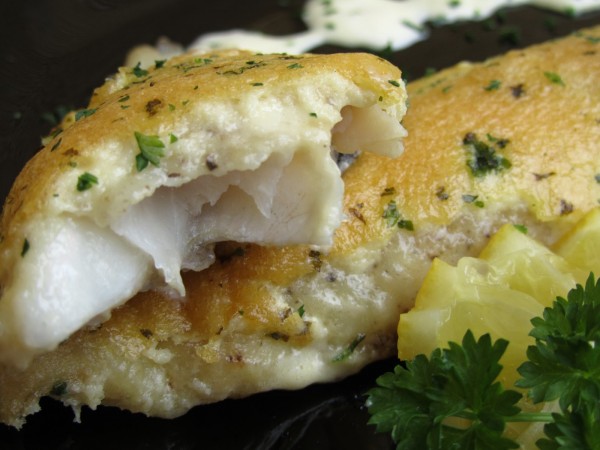 Exquisitas propuestas para deleitar con rodaballo, lubina, lenguado, besugo... ¡Sorprende con elegancia culinaria en fin de año! 2 Moncloa LENGUADO Y BESUGO: VARIEDAD PARA EL PALADAR