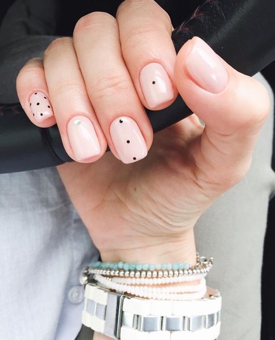 manicura puntos sencillos