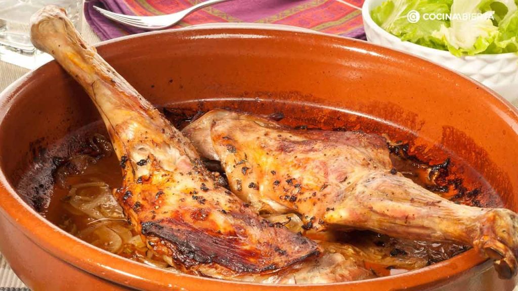 Receta de paletilla de cordero asado: un plato navideño lleno de tradición y sabor 1 Moncloa paletilla cordero asada xl 1280x720x80xX Moncloa