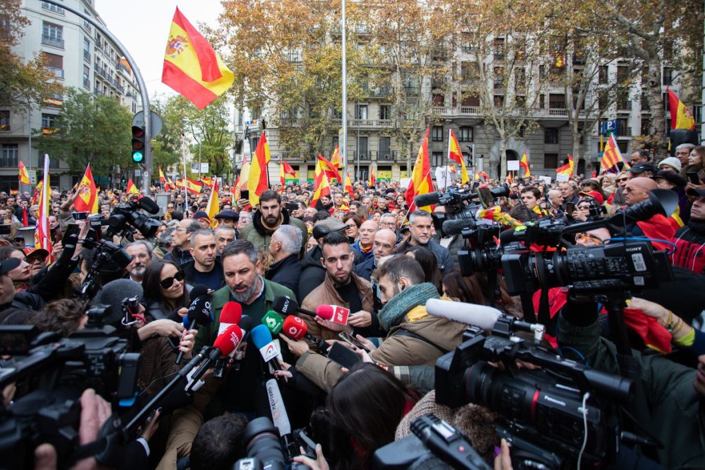 Santiago Abascal, presidente de Vox, en la protesta de Denaes en Ferraz