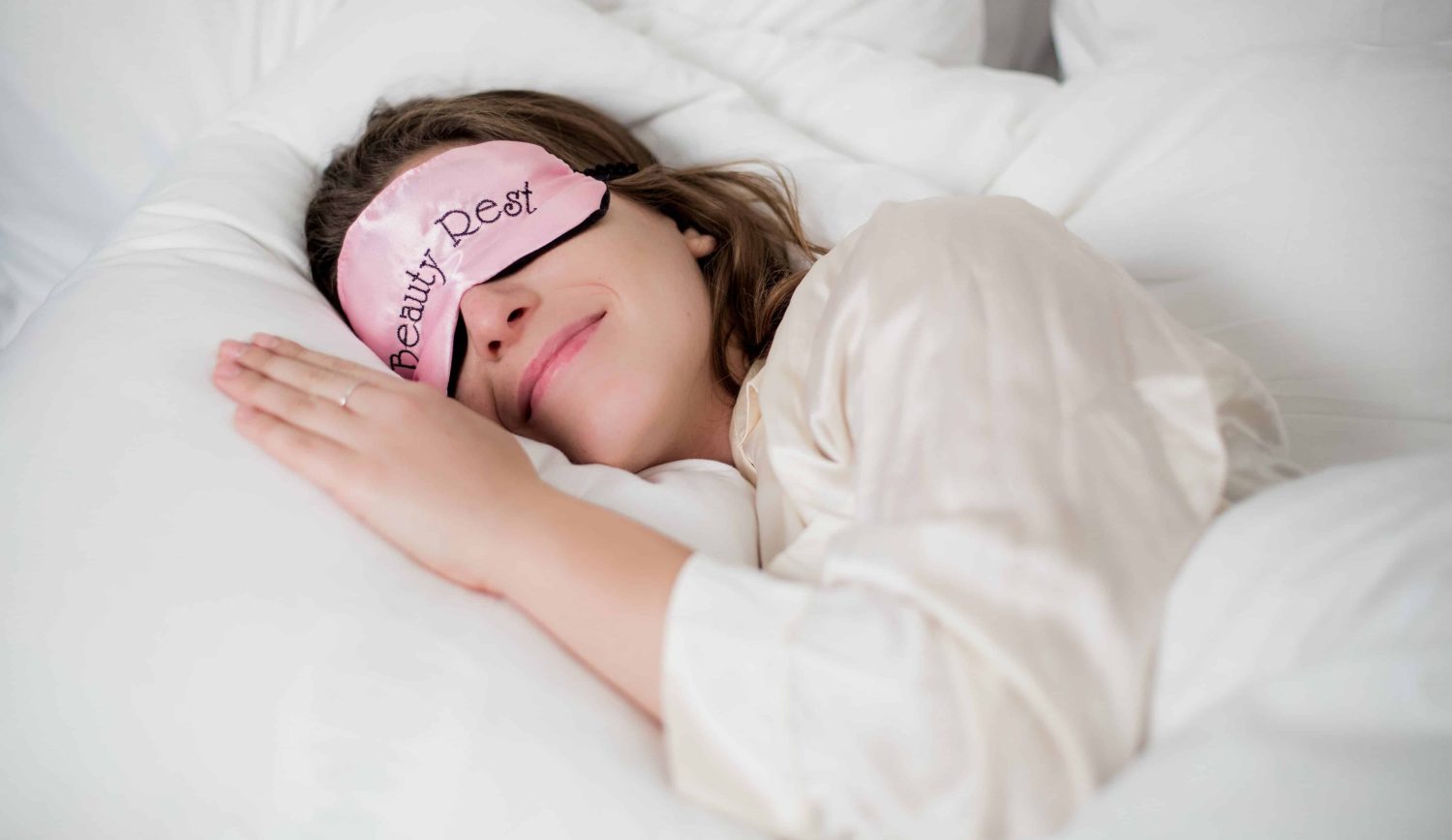 Secretos revelados: Descubre los beneficios según un farmacéutico de dormir sin ropa interior. ¡Bienestar nocturno garantizado! 4 Moncloa Mejora de la Circulación Sanguínea