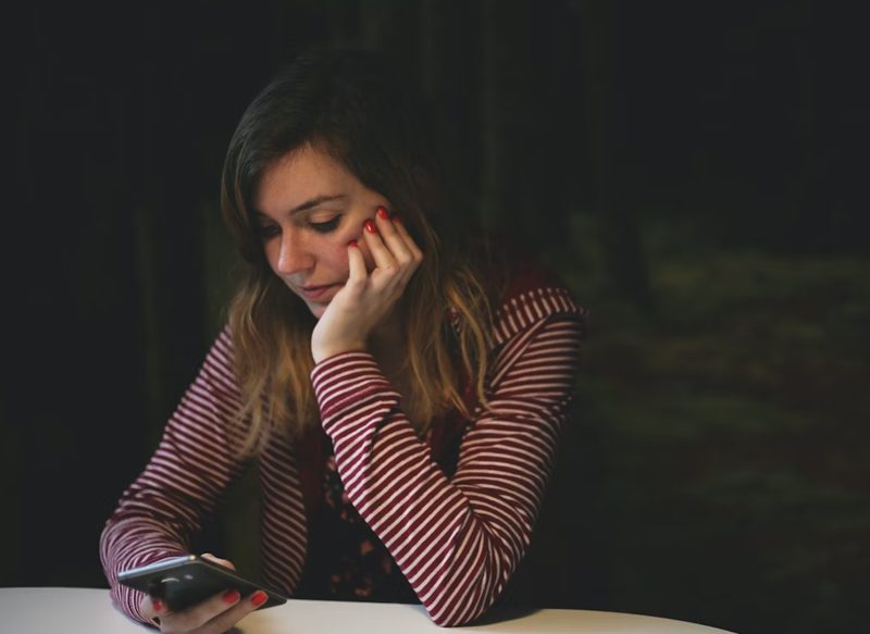 ¿PUEDEN ESPIAR TUS CONVERSACIONES DE WHATSAPP?