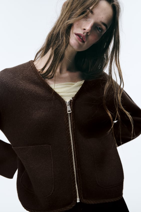 ¡Irresistible Oferta de Zara! Adquiere la Codiciada Bomber de Lana por menos de 26 Euros, Estilo Impecable Garantizado 1 Moncloa 2893174700 2 3 1 Moncloa