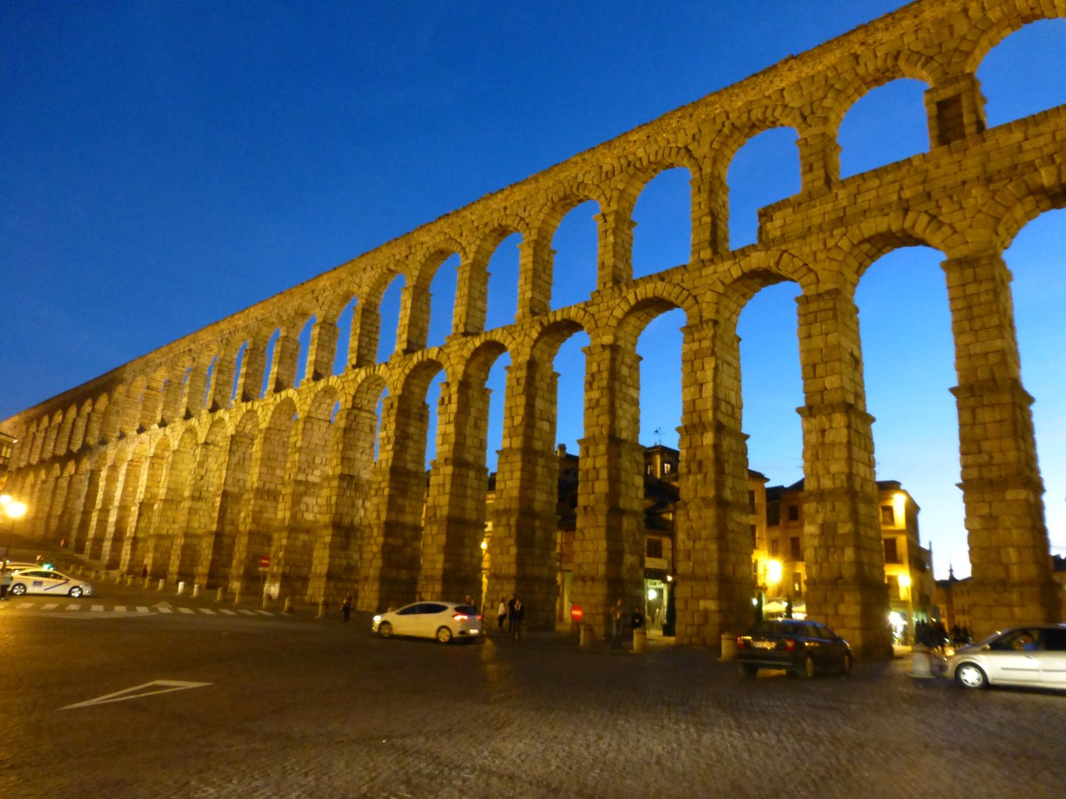 Gigantes de la historia: el legado inmortal del Acueducto de Segovia 4 Moncloa UN TESORO PARA LA HUMANIDAD