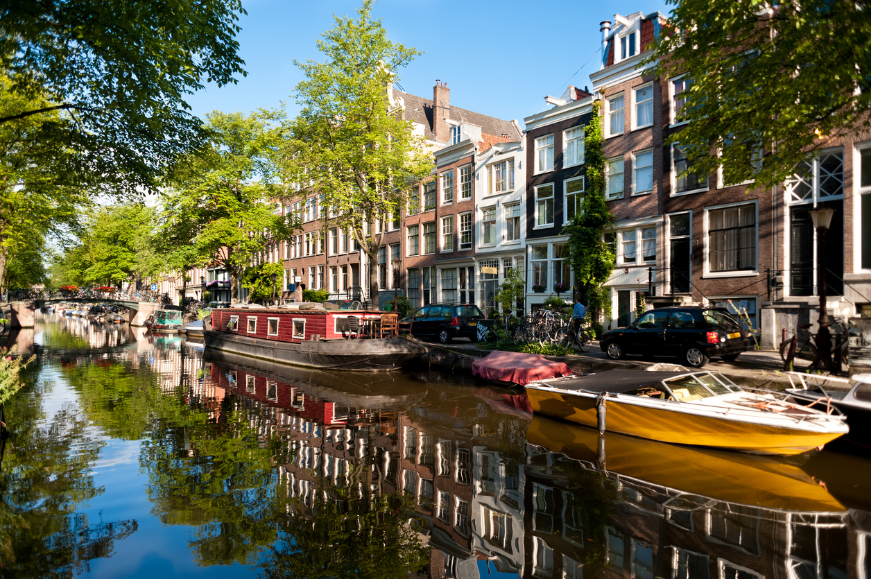 Ámsterdam revelado: Información esencial que debes conocer antes de embarcarte en tu inolvidable viaje a la ciudad 1 Moncloa PREPARANDO TU VIAJE: CONSEJOS Y RECOMENDACIONES