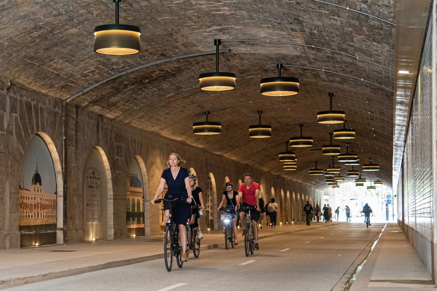 Descubre el legado ciclista: el carril bici subterráneos más antiguos de Europa, transitado diariamente por 7.000 entusiastas