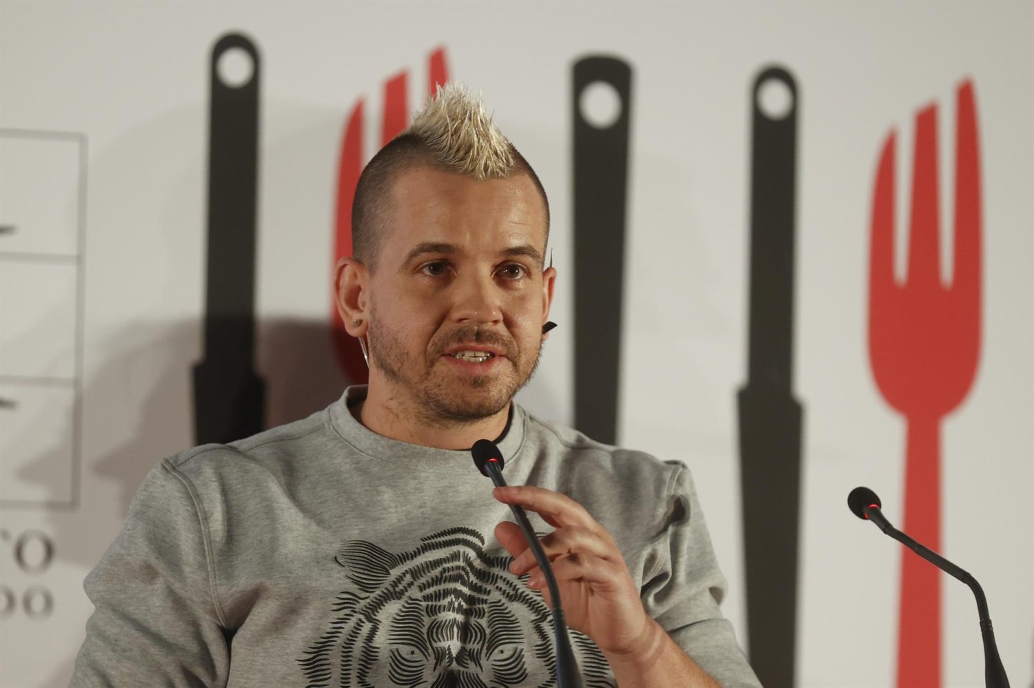 Cocina como un Pro: Descubre la receta exclusiva de patatas a la importancia del genial chef David Muñoz 2 Moncloa EL ÉXITO EN EL RESTAURANTE DIVERXO