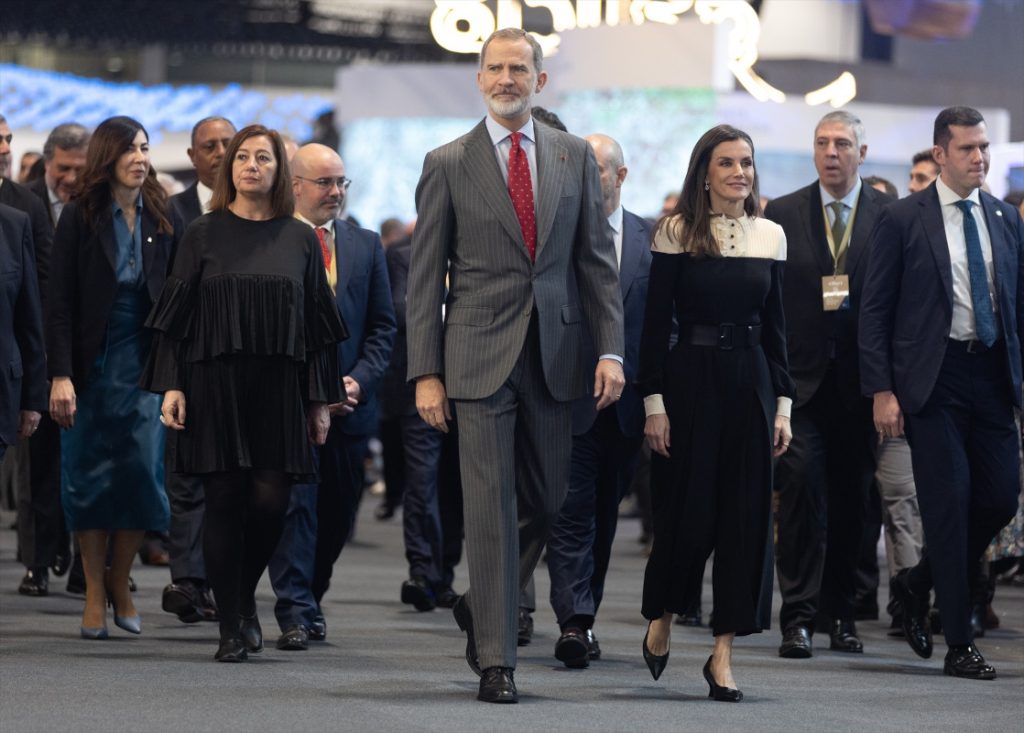 Así sería el nuevo pacto de Zarzuela con los reyes 4 Moncloa Los reyes inauguraron Fitur.