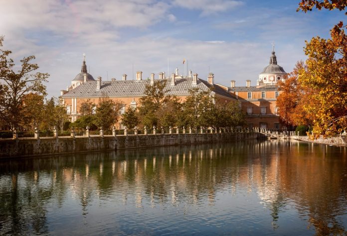 El laberinto de los reyes: las historias ocultas del Palacio Real de Aranjuez