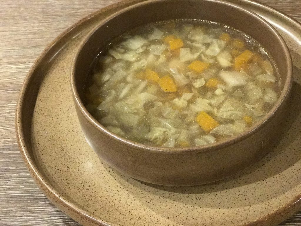 Sopa de col para adelgazar: ¿Milagro o mito? Descúbrelo ahora 5 Moncloa Sopa de col 5 Moncloa