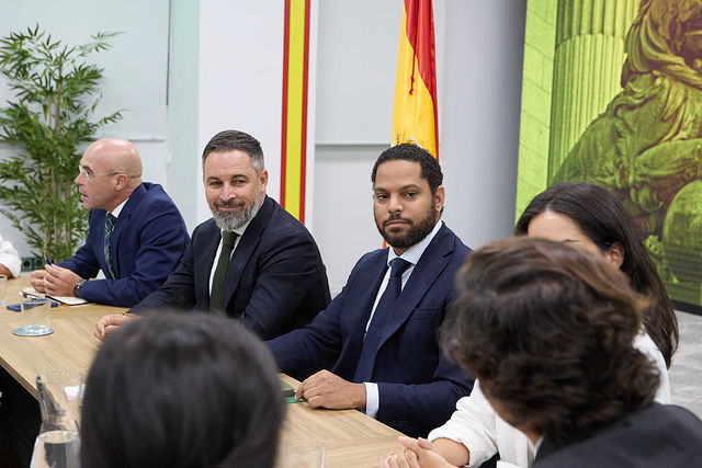 Abascal derrota a Jorge Campos con su cara más amable 3 Moncloa Abascal pidió a Campos que acabara con la rebelión de Ribas