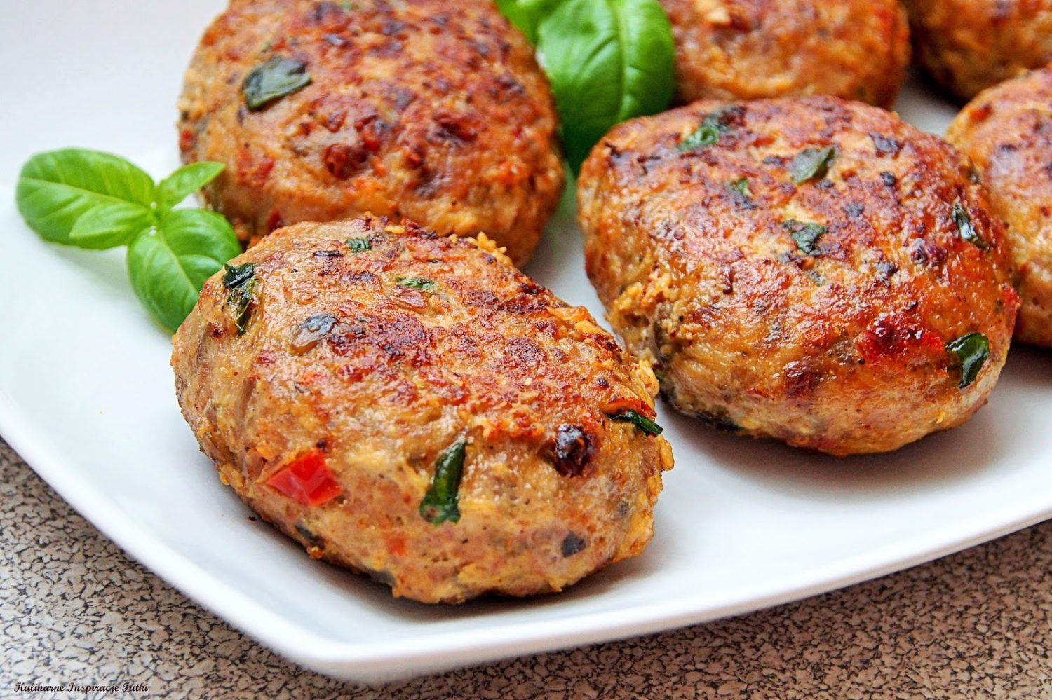 Deliciosas albóndigas con irresistible salsa de almendras: Una receta fácil que conquistará tu paladar sin complicaciones 4 Moncloa UN BANQUETE PARA EL PALADAR ESPAÑOL