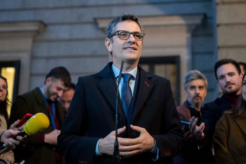 La Comisión Europea desmiente a Bolaños: «Investigamos la amnistía» 1 Moncloa Félix Bolaños, ministro de Justicia, Relaciones con las Cortes y Presidencia, tras conocer el varapalo de Junts a la amnistía